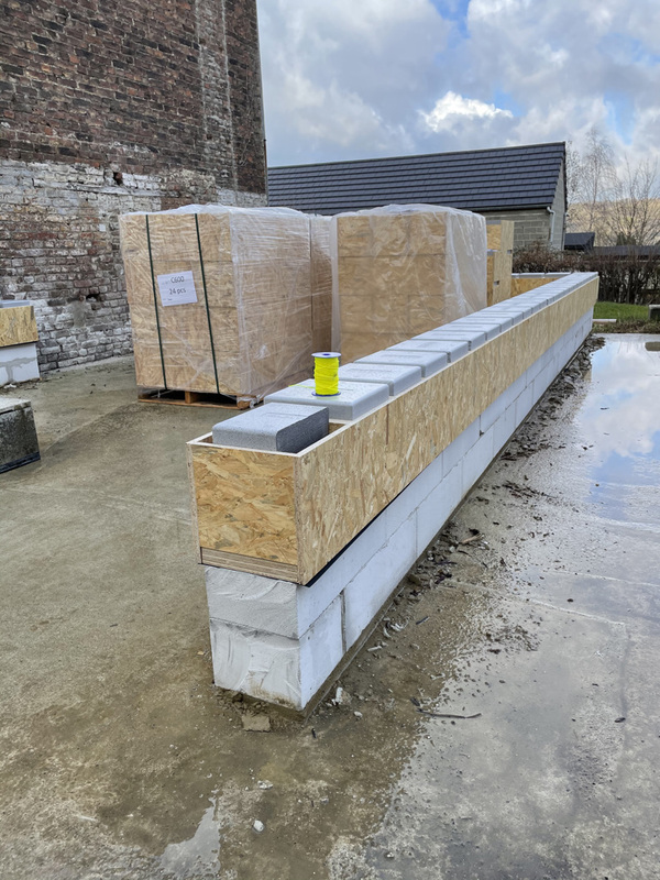 Autoconstruction d'une extension ossature bois isolée